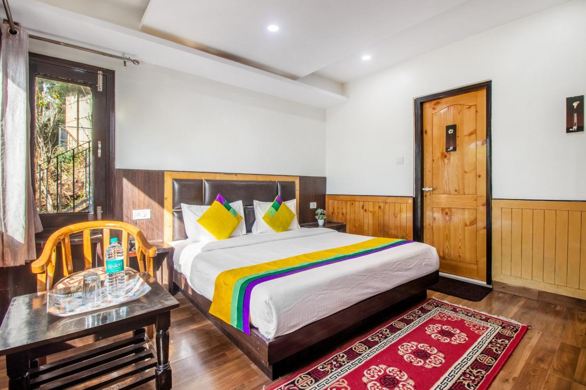 Itsy Hotels Avantika With Forest View ชิมลา ภายนอก รูปภาพ
