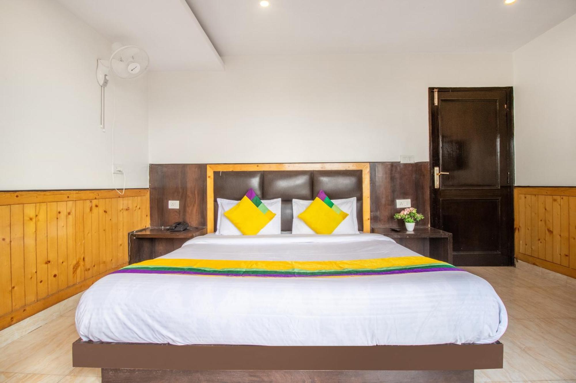 Itsy Hotels Avantika With Forest View ชิมลา ภายนอก รูปภาพ